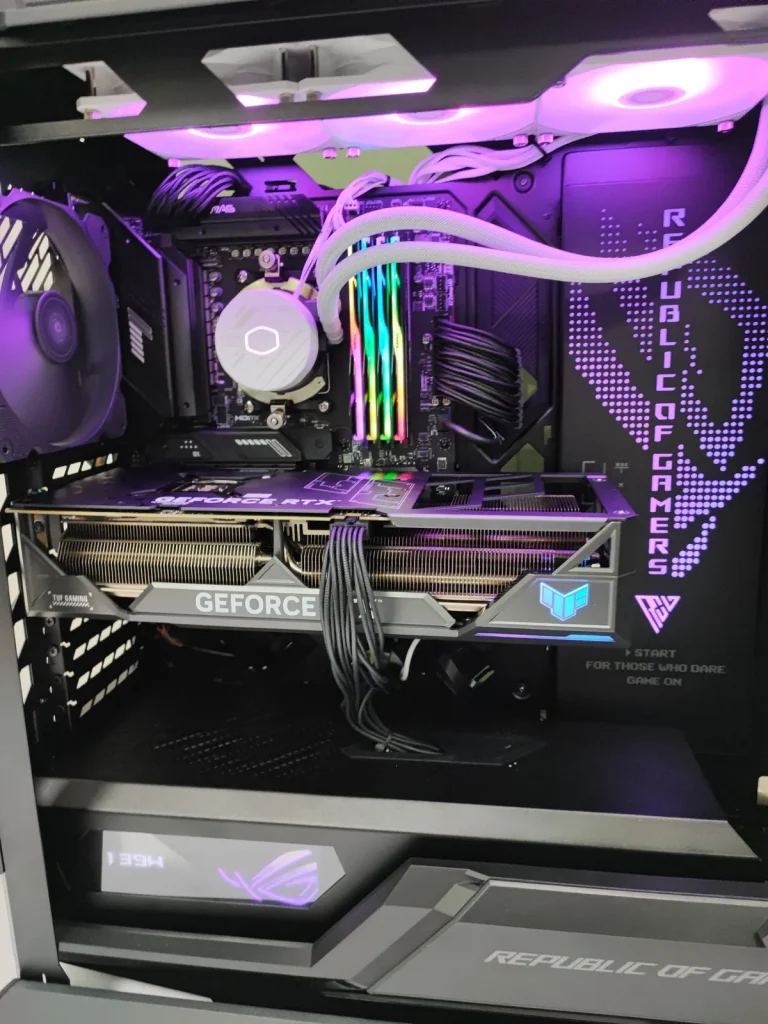 سیستم گیمینگ با کیس ROG Hyperion GR701 و RTX 4090 – عکس 1